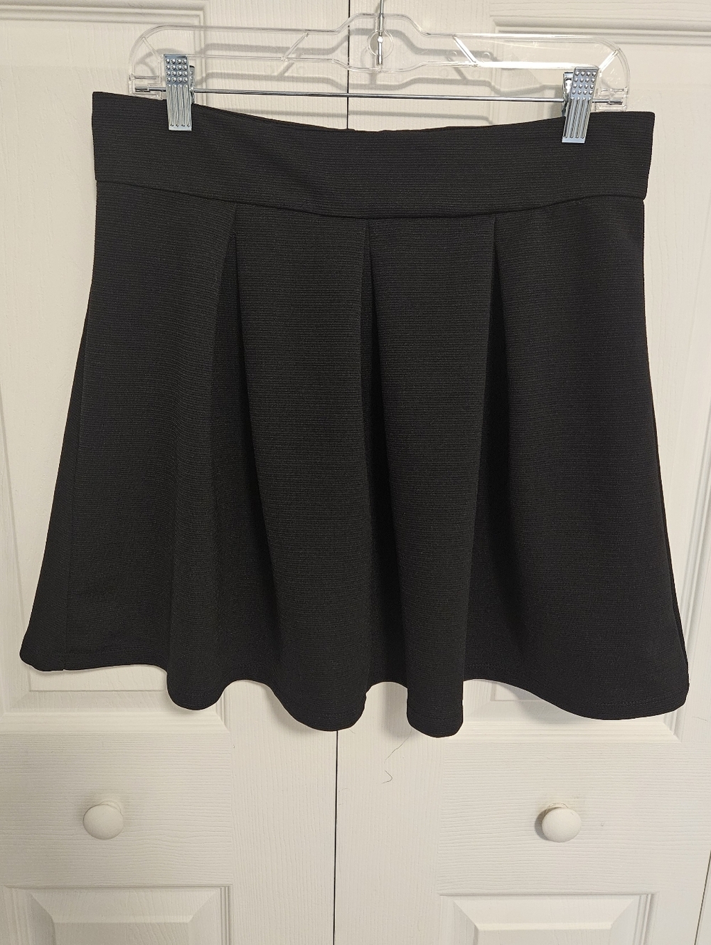 Limited Women's Black Soft Flowy Pleated Skater Skirt Size 10